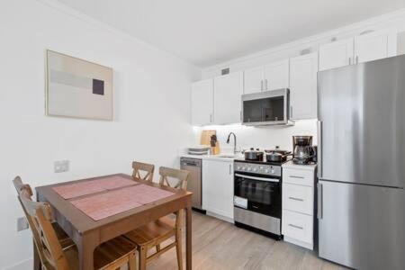 2Br 3Ba Ocean Front Condo On The Boardwalk Cozysuites Atlantic City Exteriér fotografie